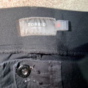 Black womens Cargo Shorts with Elastic Waistband